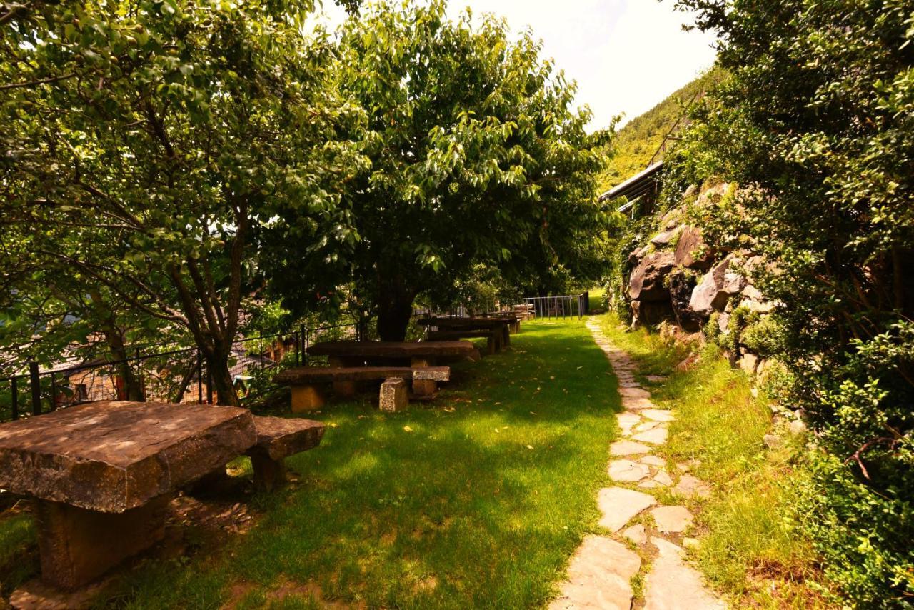 Hotel Balcon Del Pirineo Rural Ordesa Buesa Exterior foto